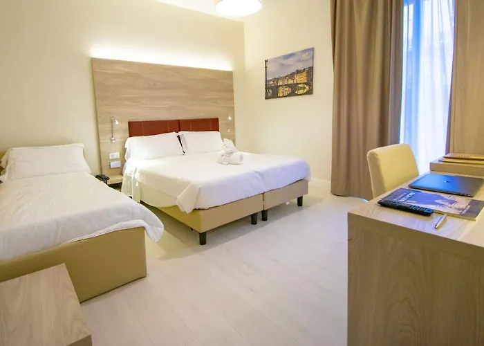 Perlage Florence - Free Tax With Private Parking & Fast Wifi 3* 斯坎迪奇